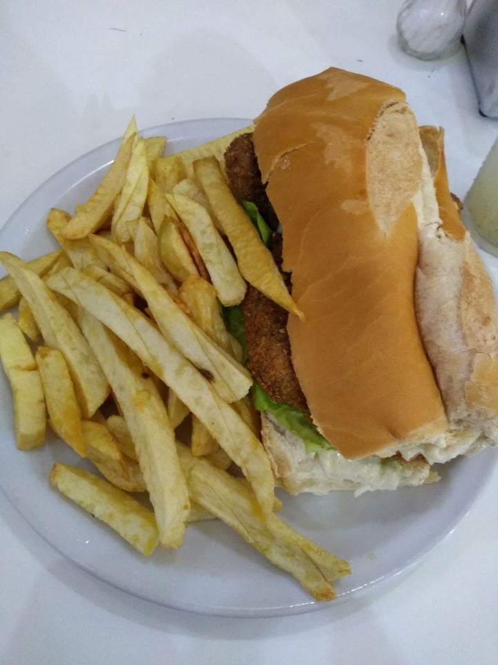 review photo of Loving Hut Microcentro Sandwich Lomito Rebozado shared by @alikabelly on 01 Oct 2019 - review