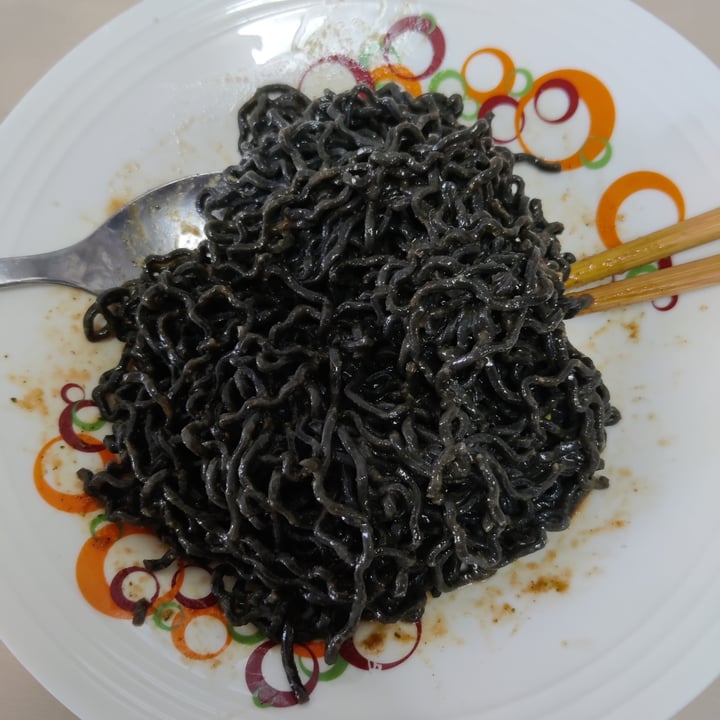 photo of WhatIF Foods Charcoal Healthy High Protein Noodles - Shroom Pepper shared by @baybeemon on  23 Feb 2022 - review