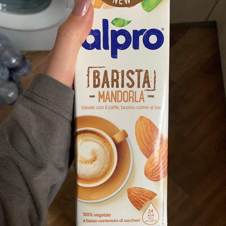 photo of Alpro Latte di mandorla Alpro shared by @itserpalegna on  19 Mar 2022 - review