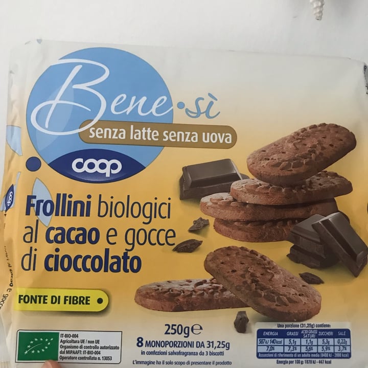 photo of Bene.Si coop Frollini biologici al cacao e gocce di cioccolato shared by @curzio on  15 Jun 2022 - review