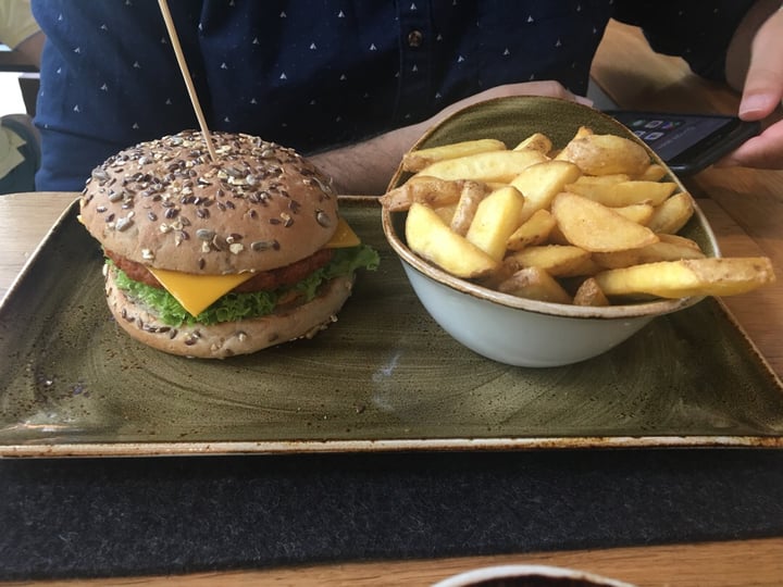 photo of Hans Im Glück German Burgergrill | Singapore VIVO CITY Sonnenköng shared by @culinaryworkout on  16 Nov 2019 - review