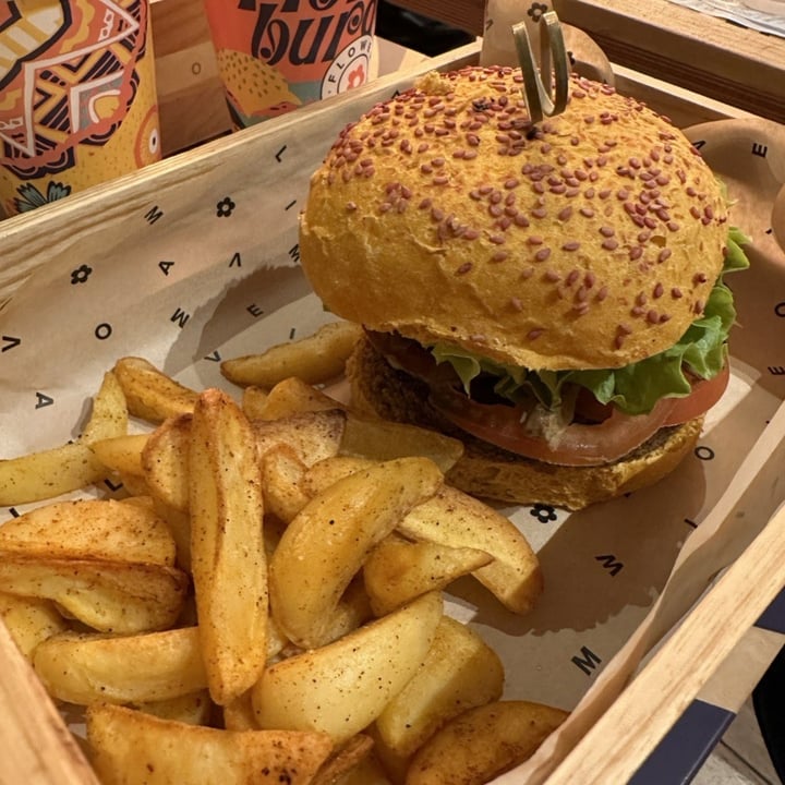 review photo of Flower Burger Hercules shared by @criscros on 30 Sep 2022 - review