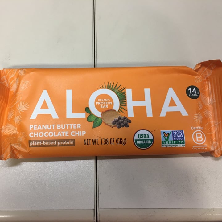 photo of Aloha Aloha Peanut Butter Chocolate Chip Bar shared by @thedarktower on  10 May 2022 - review