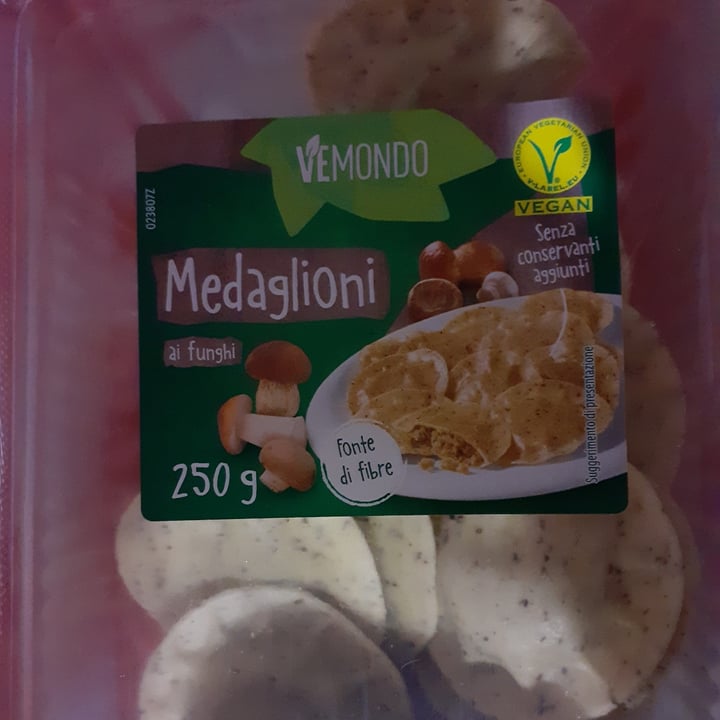 review photo of Vemondo Medaglioni ai funghi shared by @beatricetralla on 24 Apr 2022 - review