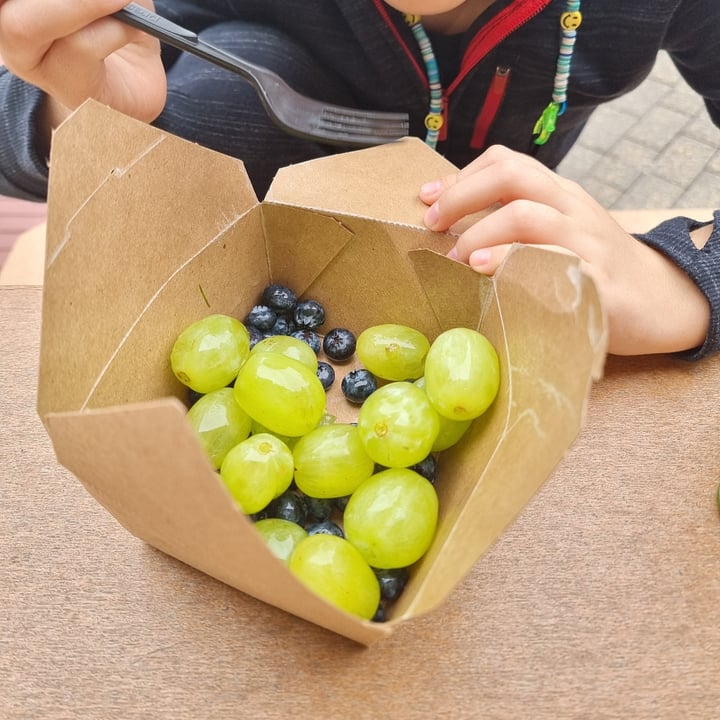 photo of Whole Foods Market Blue berrys and grapes shared by @jcksamy on  23 Nov 2021 - review