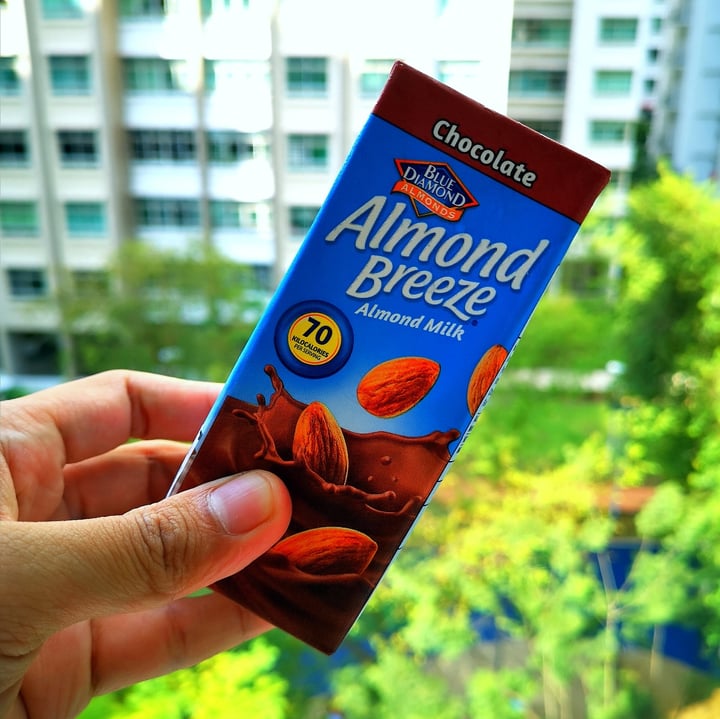 photo of Blue Diamond Almond breeze chocolate shared by @raffymabanag on  13 Oct 2021 - review