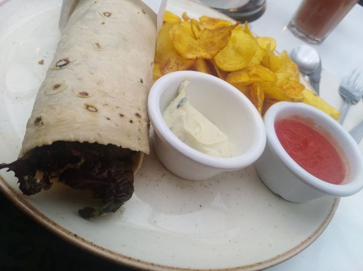 photo of Hervíboro Cocina Vegana Falafel Wrap shared by @angelmt0927 on  02 Oct 2019 - review