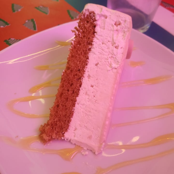 photo of Freedom Cakes Tarta de chocolate blanco shared by @ornitorrincavegana on  30 Dec 2021 - review