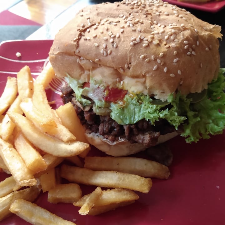 photo of Vale Veggie Hamburguesa Suiza shared by @psai on  08 Feb 2021 - review