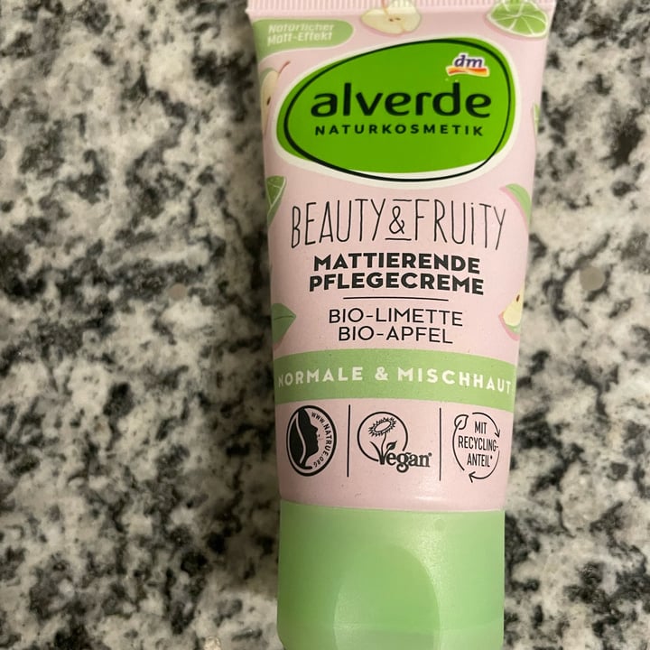 review photo of Alverde Naturkosmetik Beauty&Fruity 3in1 Reinigungsschaum Bio-Limetten und Bio-Apfel shared by @debbygiglia on 23 Mar 2022 - review