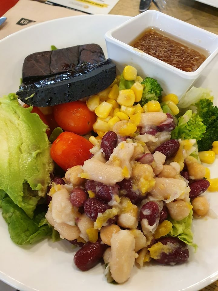 photo of Kraftwich by Swissbake Avocado & Tofu Vegan Salad shared by @clairejo on  08 Jan 2020 - review