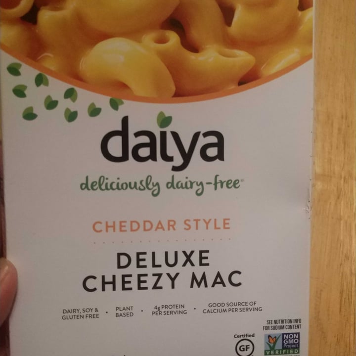 photo of Daiya Cheddar Style Deluxe Cheezy Mac shared by @kshaw106 on  08 Dec 2020 - review