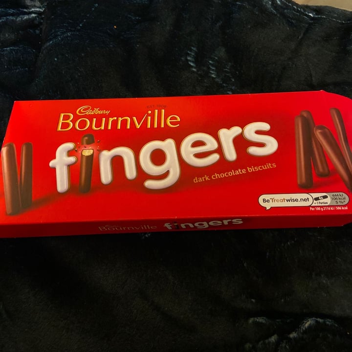 photo of Cadbury Bournville Fingers shared by @elizabethmullaney on  02 Jan 2021 - review