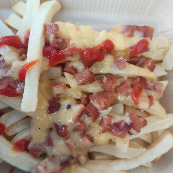 photo of VeganMunch Papas Con Salchicha shared by @monicaqg on  25 Apr 2022 - review