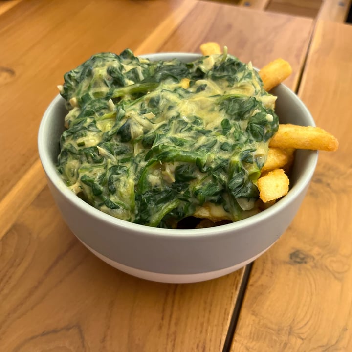 photo of Love Handle  Cream Spinach-loaded Fries shared by @preethiness on  25 May 2022 - review