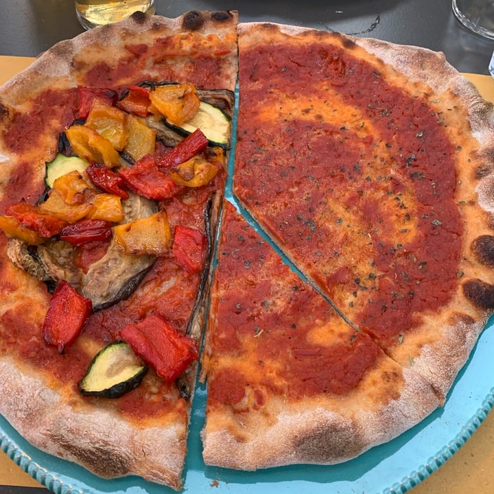 photo of La Serra Ristorante Pizzeria Pizza alle Verdure shared by @fradelor on  19 May 2022 - review