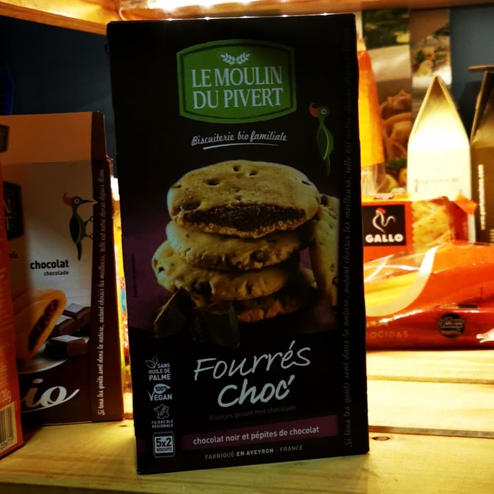 photo of Le Moulin Du Pivert Biscotti ripieni al cioccolato - Fourrés Choc' shared by @elguillotinador on  22 Jul 2021 - review