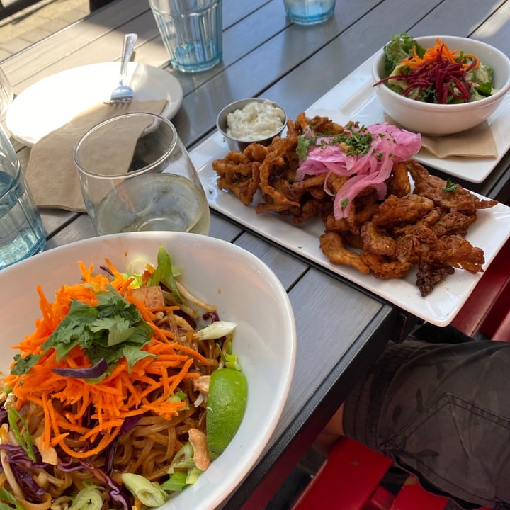 photo of MeeT in Yaletown Noodles Thai Bowl shared by @lindahalliburn on  20 Jul 2020 - review