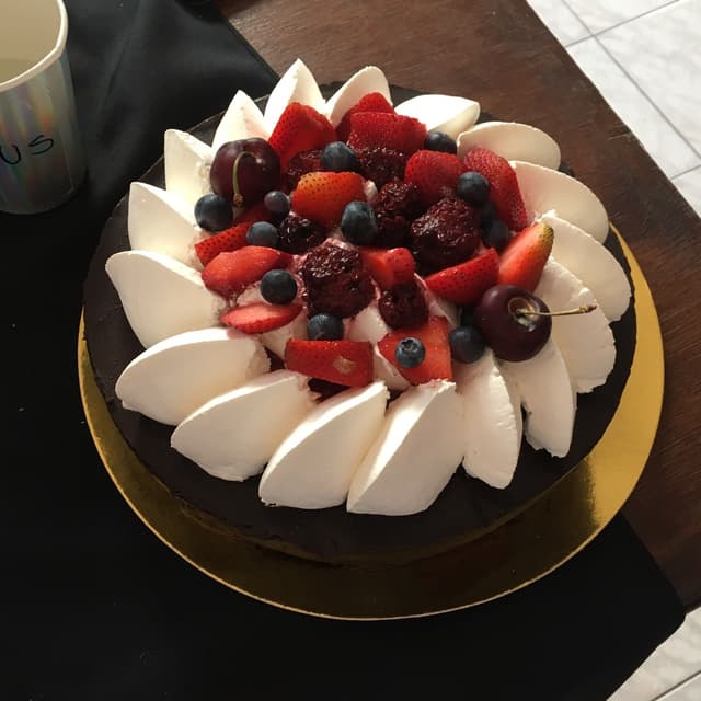 菜肴“Torta de dulce de leche y crema”的照片