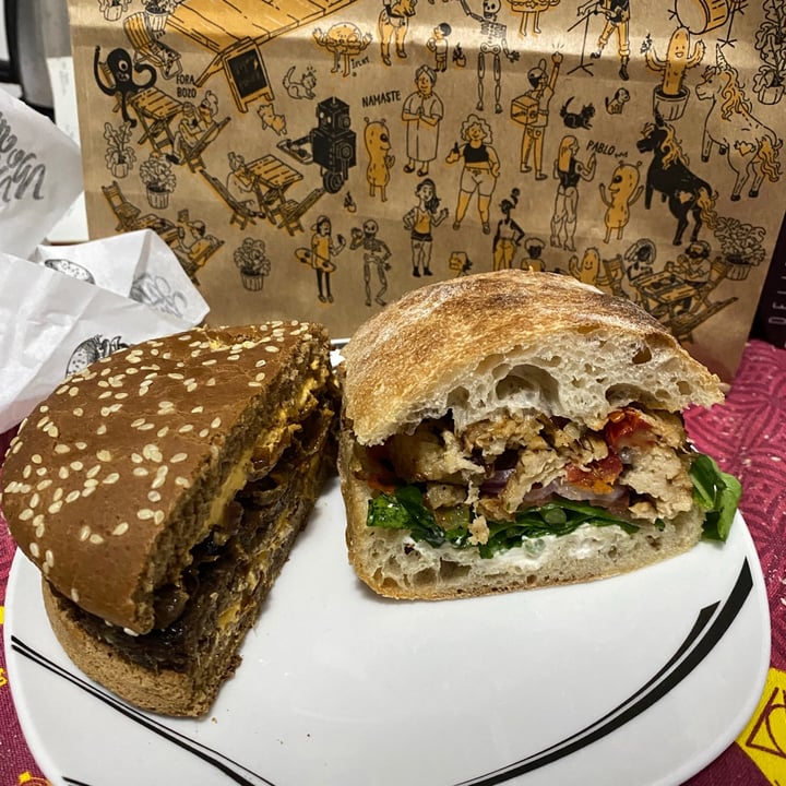 photo of We Can Veg It Cheddar Veg Melt shared by @marciolaguna on  20 Aug 2021 - review