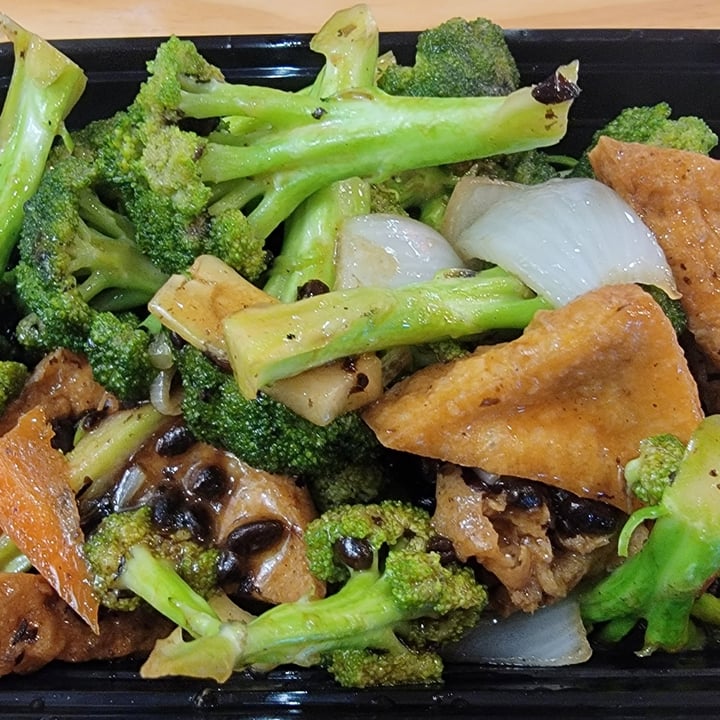 review photo of Chilli Bar Tofu and Broccoli with Black Bean Sauce shared by @mcard61 on 24 Oct 2022 - review