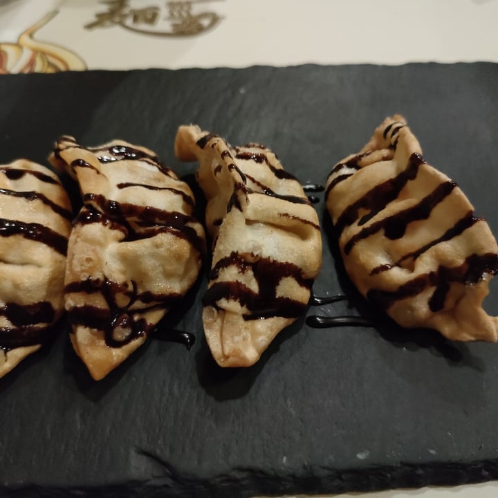 photo of MIAN Ramen House and more Apple Gyoza shared by @gianluca88 on  24 Sep 2022 - review