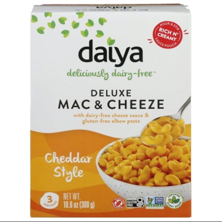 review photo of Daiya delux mac and cheese cheddar style shared by @blake23634 on 15 May 2022 - review
