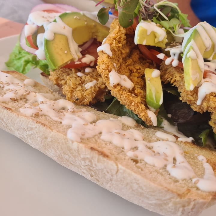 photo of Kaylee's Eatery Avo schnitzel sandwich shared by @mies14 on  26 Nov 2021 - review