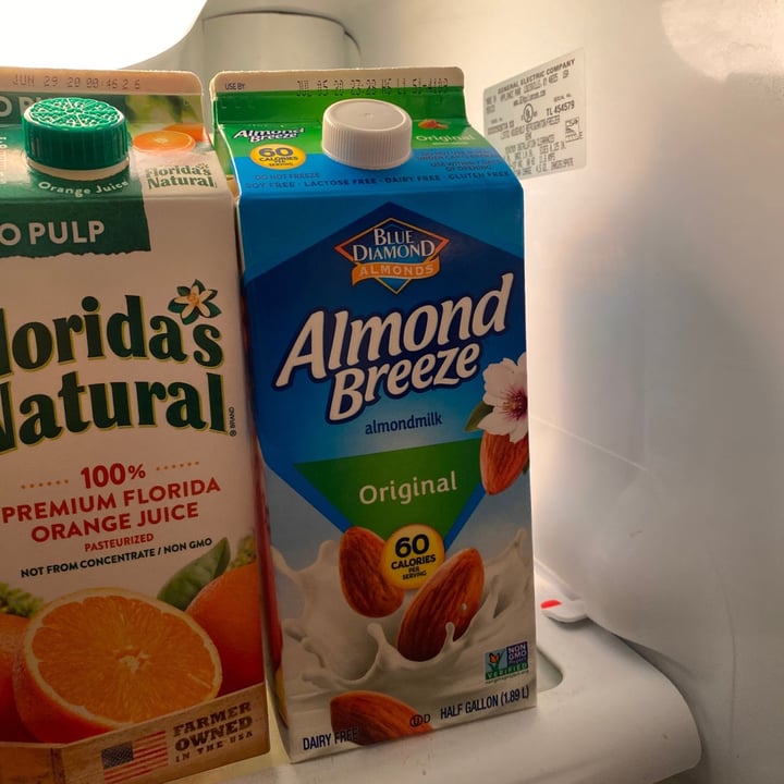 photo of Blue Diamond Almond Milk Original shared by @fu on  29 Apr 2020 - review