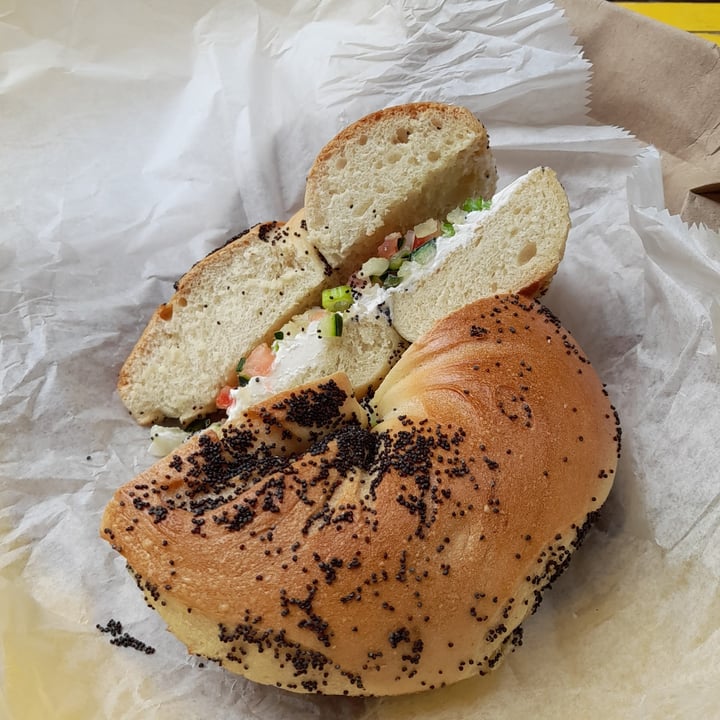 photo of Angels Cafe Bagel With Vegan Cream Cheese And Veggies shared by @francesca213 on  08 Jun 2022 - review