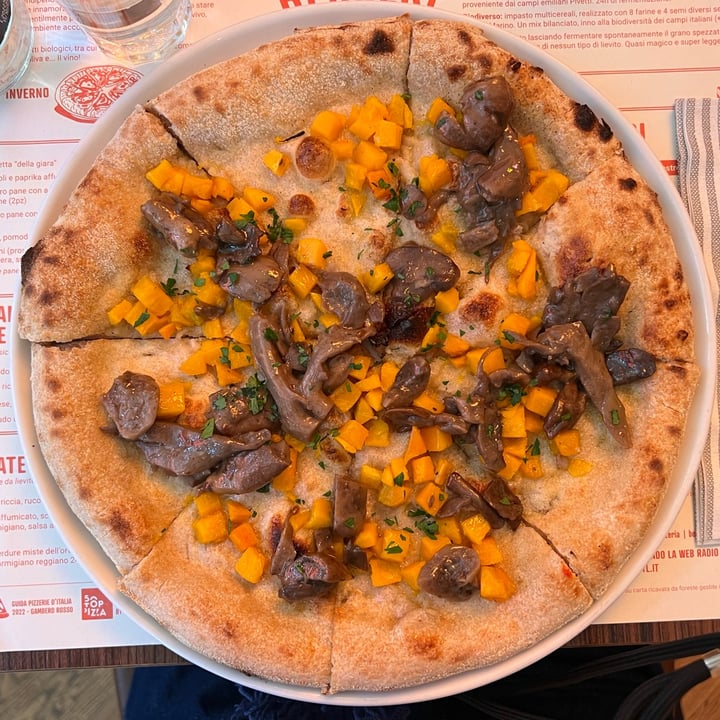 photo of Berberè Colonne Zucca e funghi - Pizza shared by @fsc on  21 Nov 2022 - review