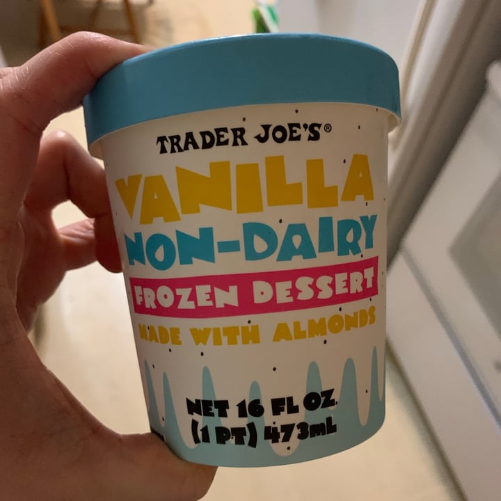 photo of Trader Joe's Vanilla Non-Dairy Frozen Dessert Made with Almond shared by @lbade on  21 Jul 2020 - review