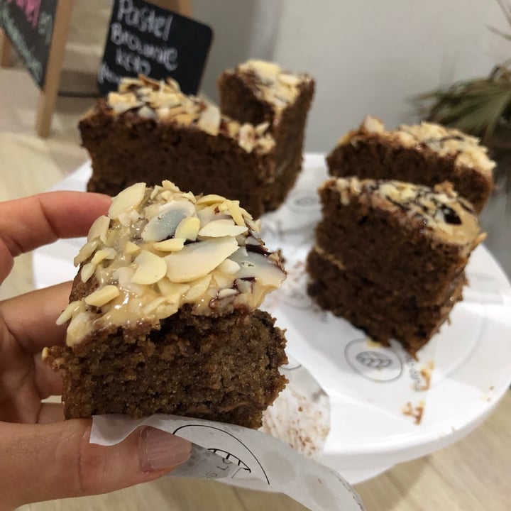 review photo of Fruto de raíz Pastel de brownie shared by @marisajohnson on 30 Jul 2021 - review