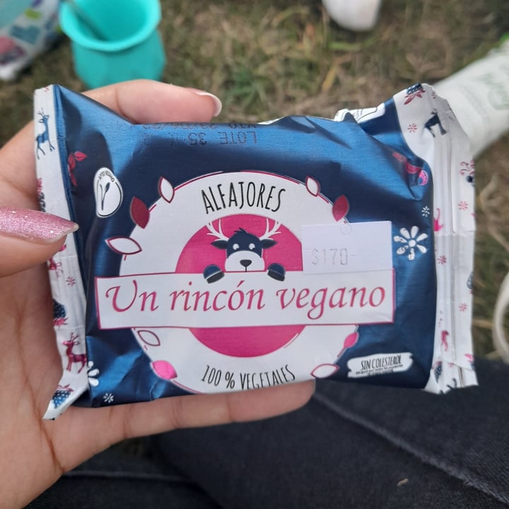 review photo of Felices Las Vacas Alfajor de frutos rojos shared by @macasimone on 15 Apr 2022 - review