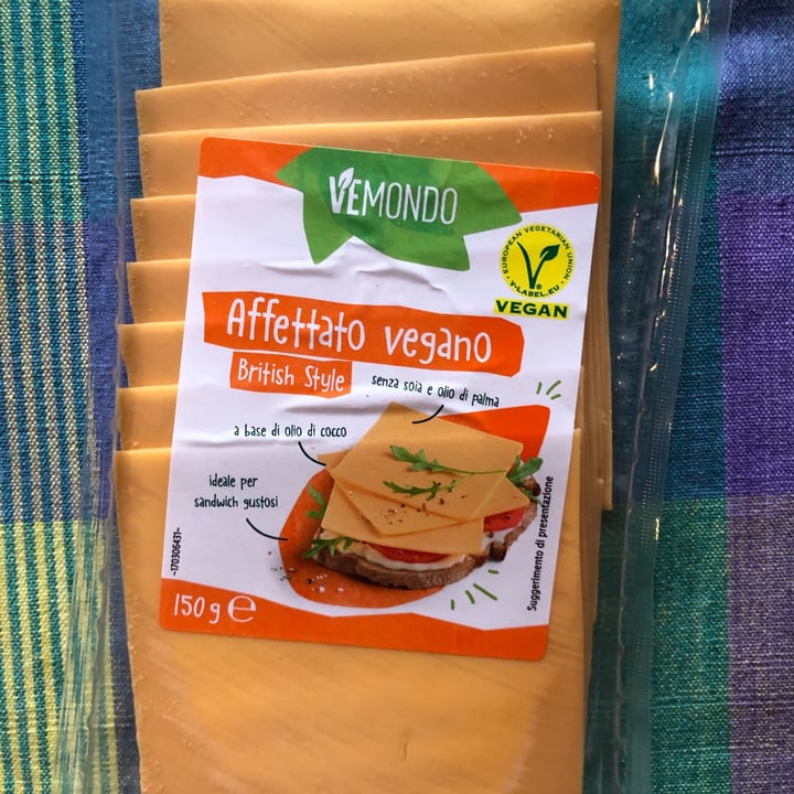 photo of Vemondo Affettato vegano British style shared by @nnnnnoe on  03 Jun 2022 - review