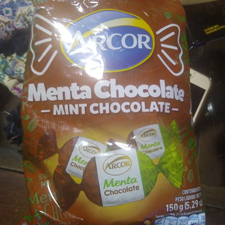 photo of Arcor Caramelo Menta Chocolate shared by @denisehour on  26 Jul 2021 - review