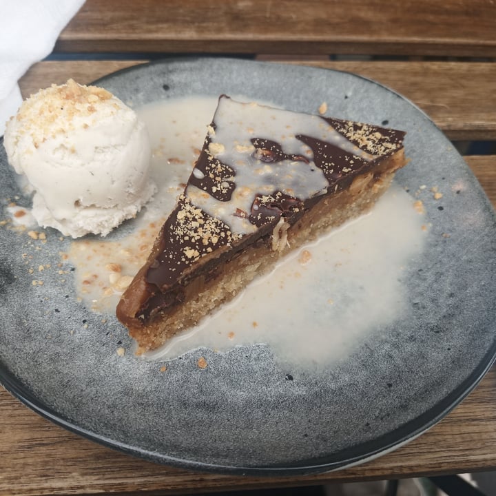 review photo of Aujourd'hui Demain Pastel Caramelo Con Nieve shared by @windowmaker1 on 23 May 2021 - review