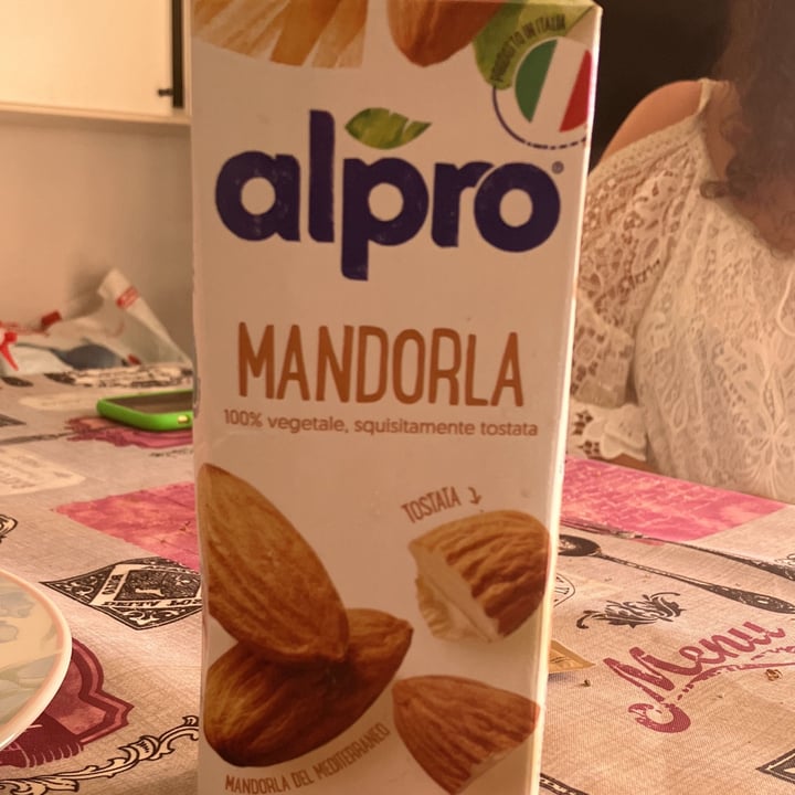photo of Alpro mandorla tostata shared by @francialberti1998 on  10 Aug 2022 - review