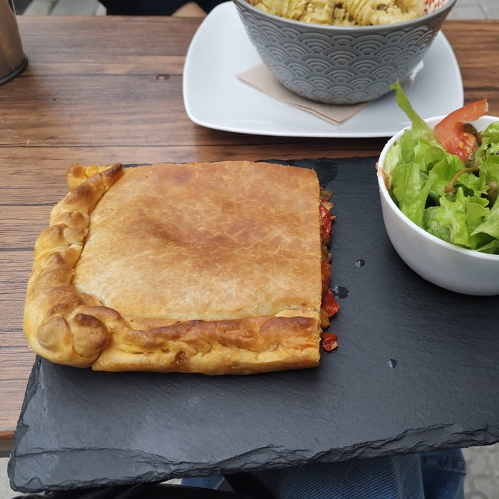 photo of Veggira empanada de vuna shared by @alaitz on  01 Dec 2022 - review