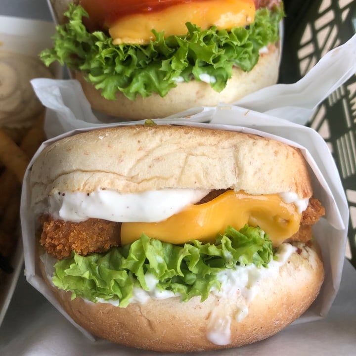 photo of Veggie Dojo Fishless Burger shared by @belleeats on  08 Dec 2020 - review