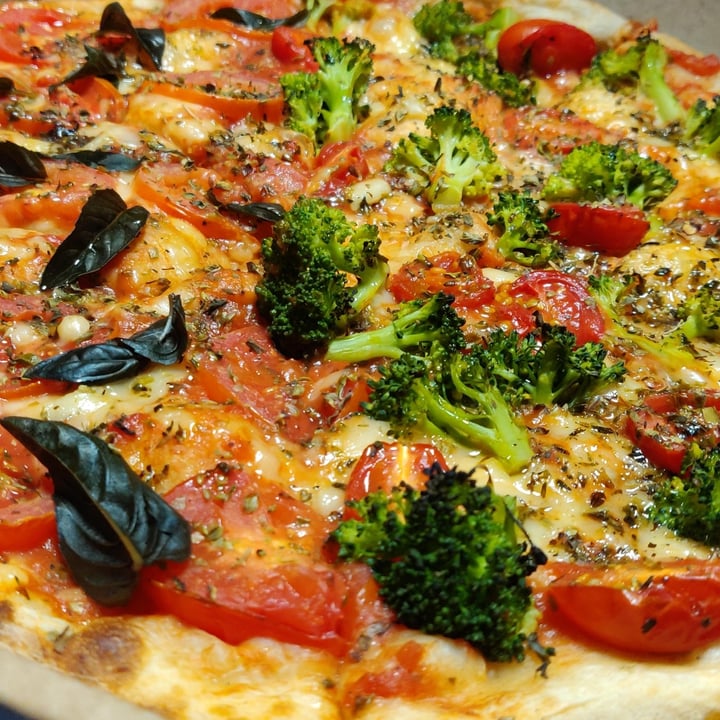 review photo of Love Vegan Pizza Pizza shared by @acamilapires on 18 Jul 2021 - review