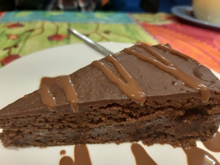 photo of Telos. Comida Casera Natural - Vegetariana, vegana  Tarta chocolate con mermelada de ciruelas shared by @jaimtt on  07 Mar 2020 - review