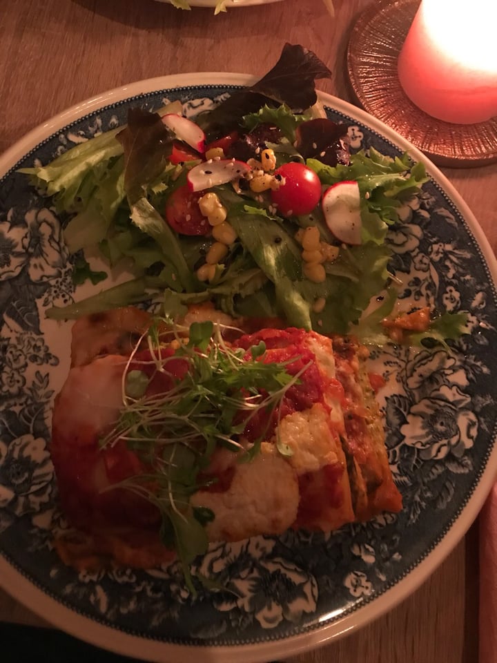 photo of DE Brugsche TAFEL Vegan Lasagne shared by @bloemloete on  16 Nov 2019 - review