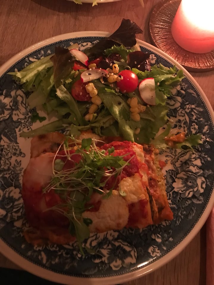 review photo of DE Brugsche TAFEL Vegan Lasagne shared by @bloemloete on 16 Nov 2019 - review