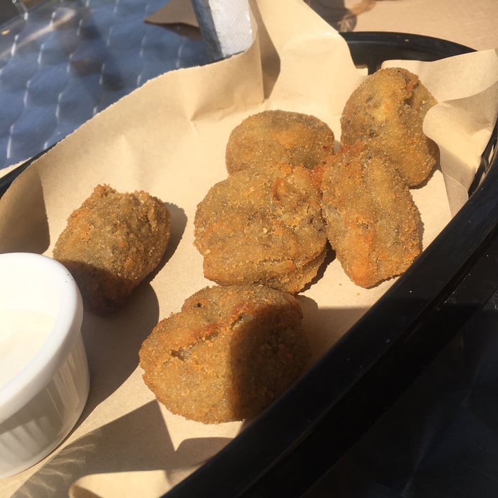 photo of Vegania Veggie Bar Carabanchel Croquetas shared by @vito0111 on  20 Aug 2021 - review