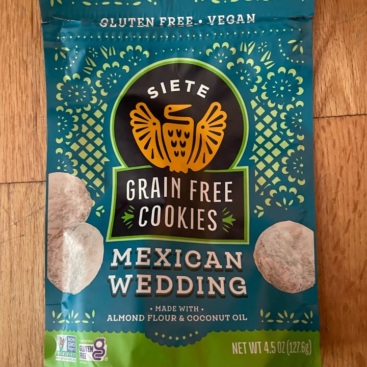 photo of Siete Family Foods Grain Free Cookies Mexican Wedding shared by @katydidlinzy on  12 Jul 2022 - review
