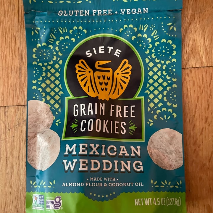 review photo of Siete Family Foods Grain Free Cookies Mexican Wedding shared by @katydidlinzy on 12 Jul 2022 - review