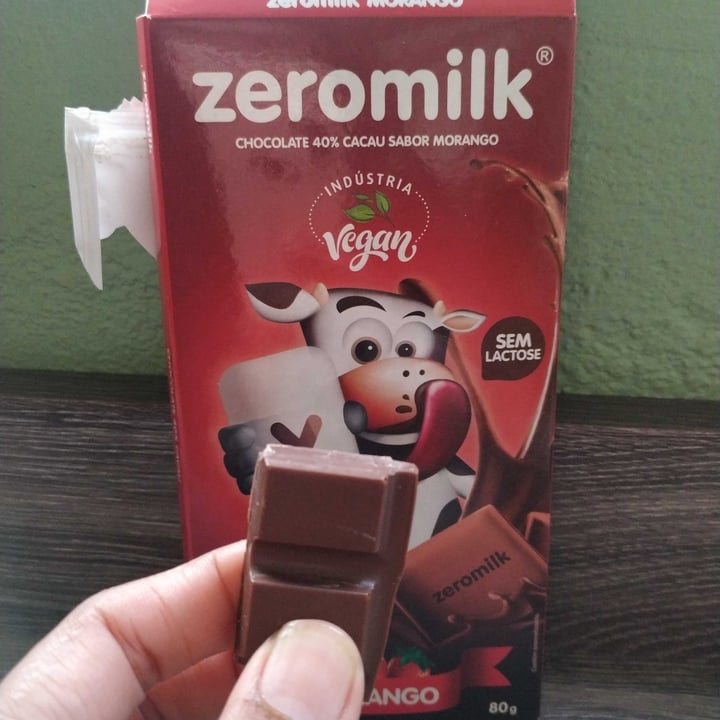 review photo of Zeromilk Chocolate 40% Cacau com Morango shared by @emanoele on 27 Jun 2022 - review