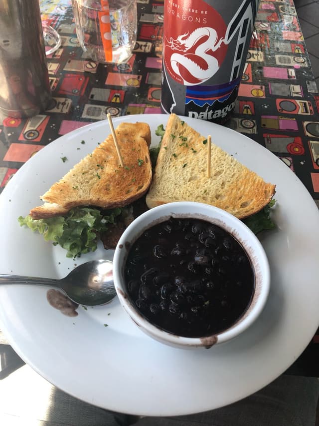 Saturn Cafe