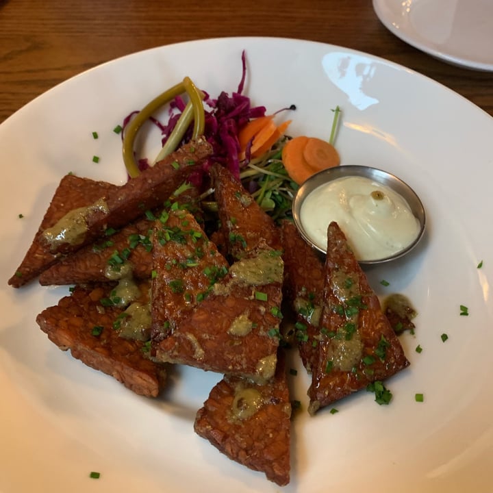 photo of Trumpet Blossom Cafe Tempeh Wings shared by @gothvegan on  02 Mar 2022 - review